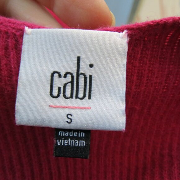 Cabi Easy Pullover Pink/Berry V-Neck Sweater Size Small - Picture 7 of 9